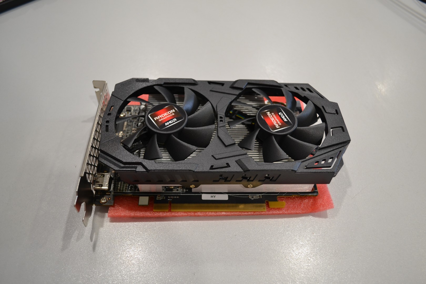 Rx580 2048 sp. RX 580 4gb. RX 580 2048sp Sapphire. Rx580 2048sp одновентиляторная.